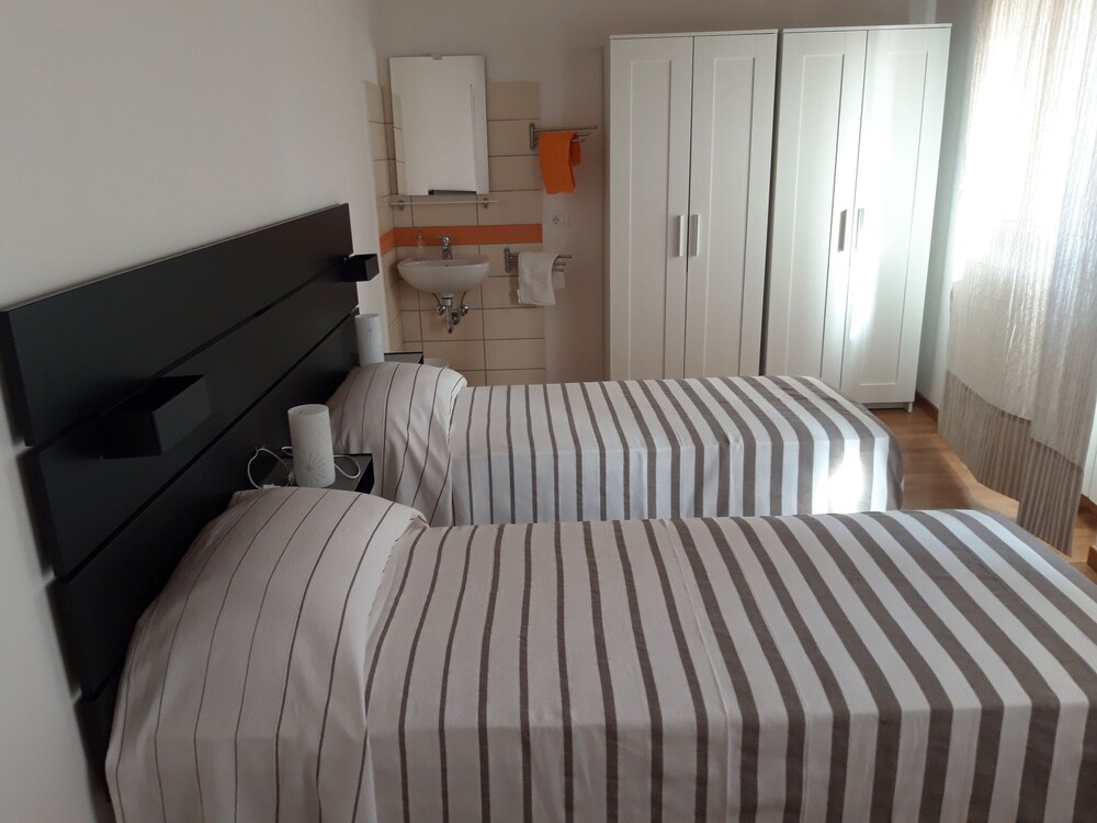 Al 106 — Trieste