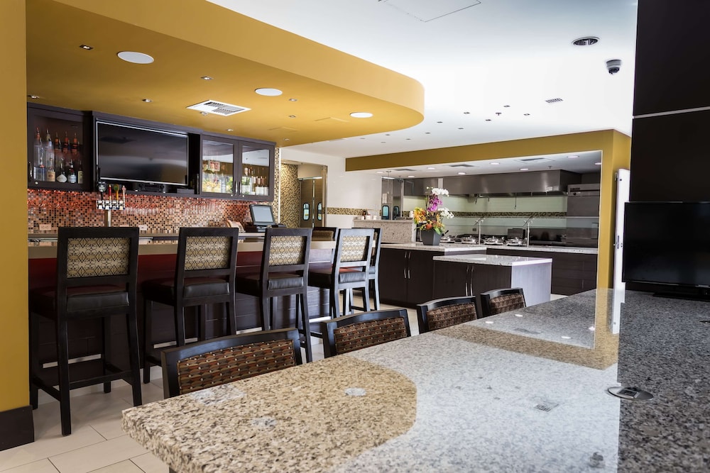 Hilton Garden Inn San Mateo - photo 5