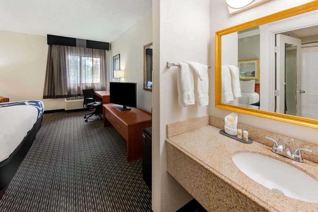 La Quinta Inn by Wyndham Ft. Lauderdale Tamarac East - photo 29