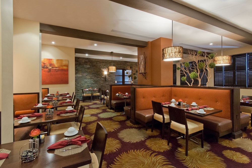 Crowne Plaza Albuquerque by IHG - photo 21