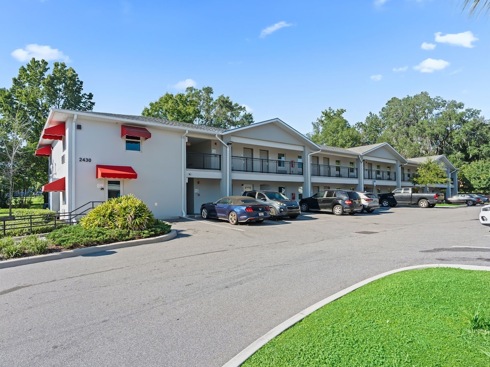 Baymont by Wyndham Ocala Suites - photo 44