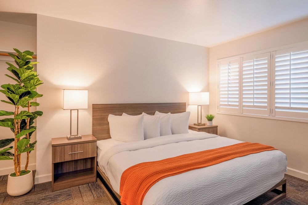 Inn At Moss Landing Point - photo 24