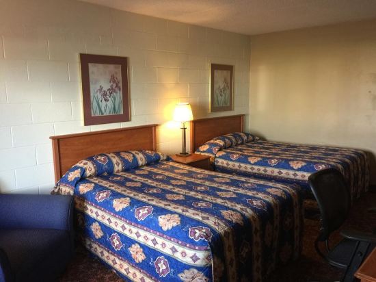 Country Host Motel - photo 10