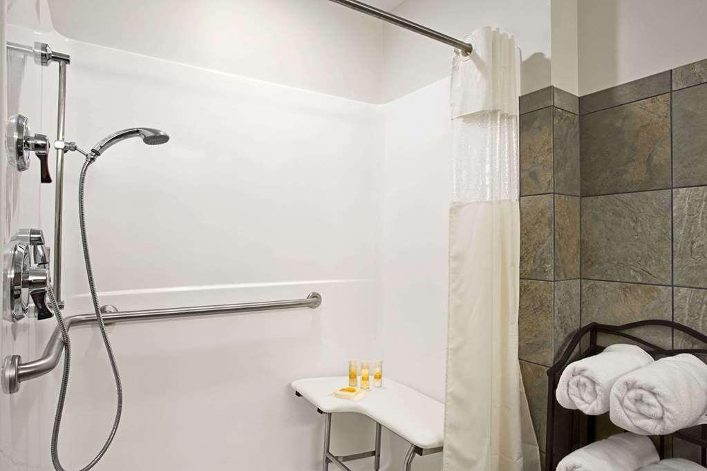 Days Inn by Wyndham Carrollton - photo 12