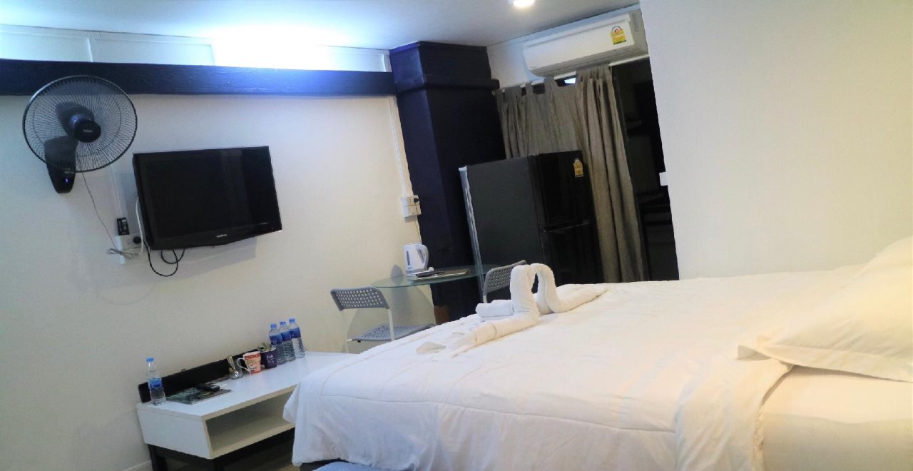 Bangkok Room by City Court Condo