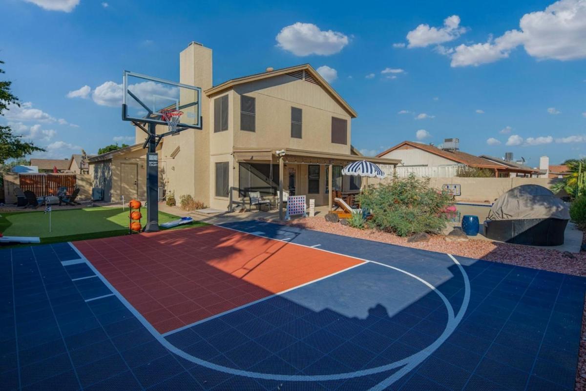 Peoria Paradise Sportscourt Heated Pool Gameroom — Peoria
