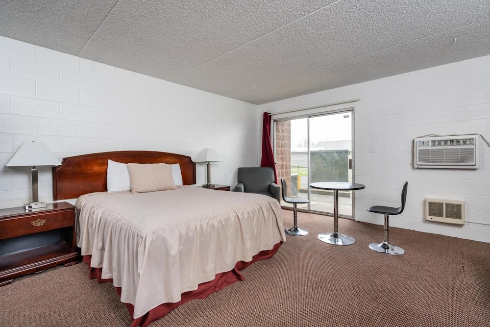 M&M Motel - photo 19