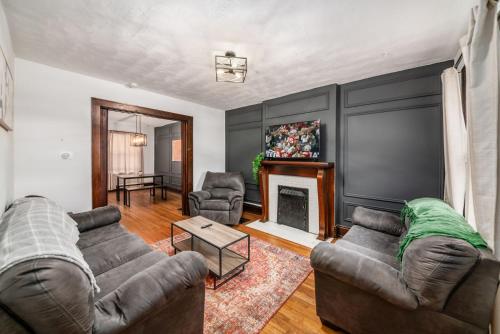 The Cobblestone Townhouse 2 BR German Village — 4-Star Luxury Hotel in Columbus, United States