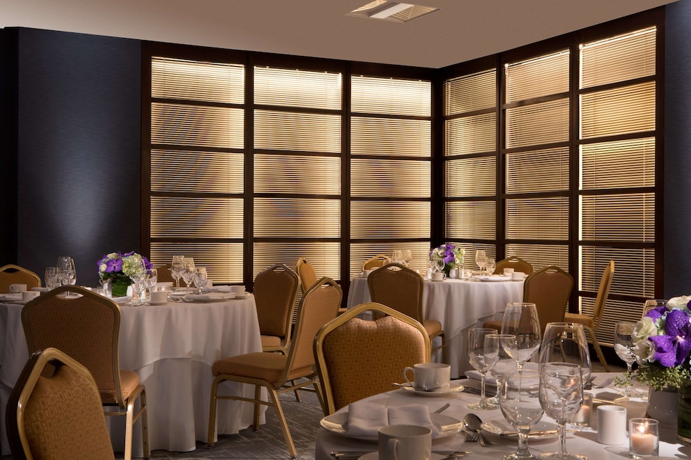 Millennium Hilton New York One UN Plaza - photo 85