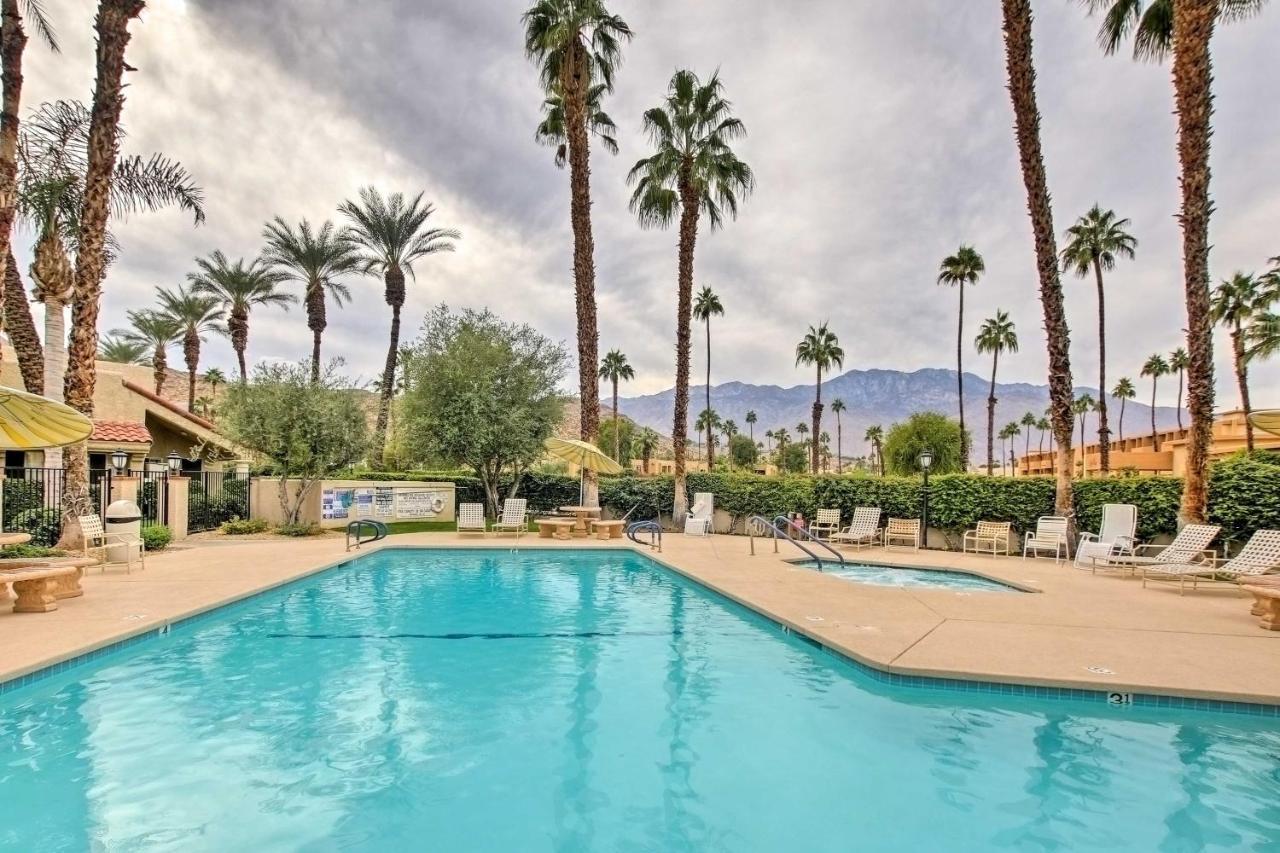 Pool and Hot Tub Access Modern Palm Springs Condo — 4-Star Luxury Hotel in Palm Springs, United States