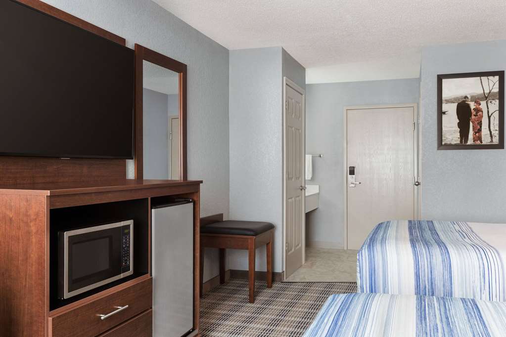 AmericInn by Wyndham Williamsburg - photo 33