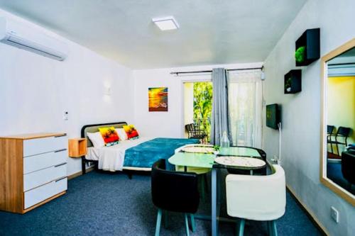 C view Apartments — 4-Star Luxury Hotel in Flic En Flac, Mauritius
