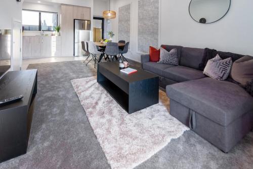 Modern 3 bed overlooking Hagley Park — 4-Star Luxury Hotel in Christchurch, New Zealand