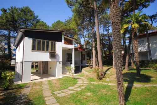 Villa Argia — 4-Star Luxury Hotel in Lignano Sabbiadoro, Italy