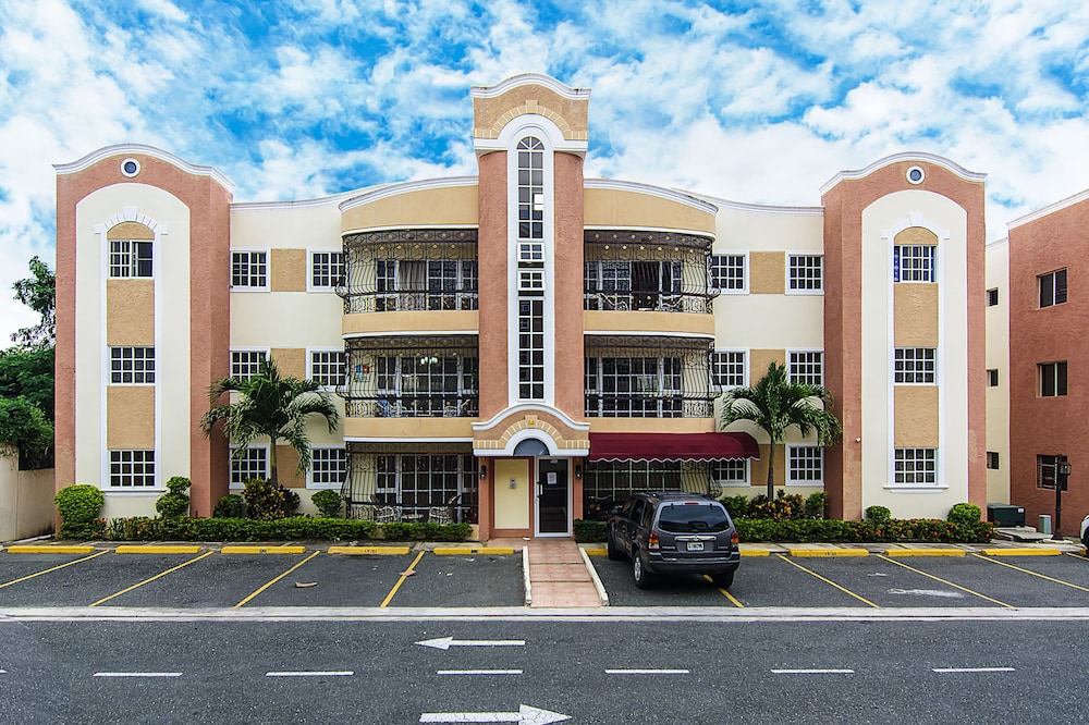 Blanco Vacation Properties — hotel in Santiago De Los Caballeros