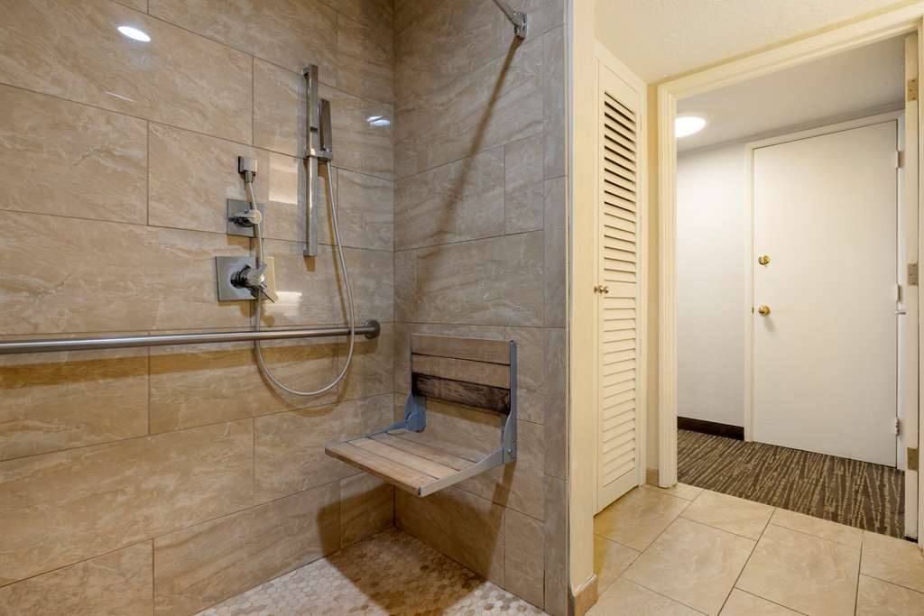Best Western Plus Carriage Inn - photo 34
