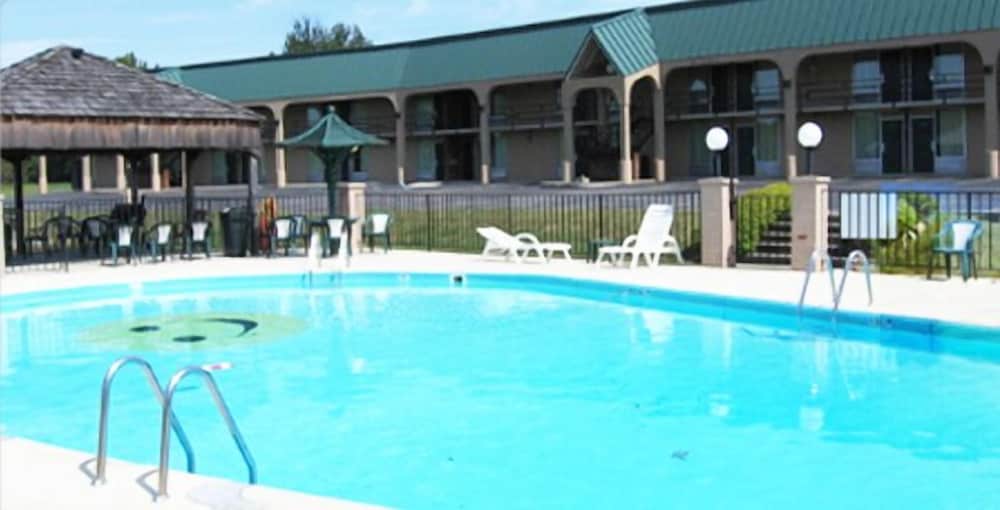 Mariann Travel Inn Scottsburg - photo 11