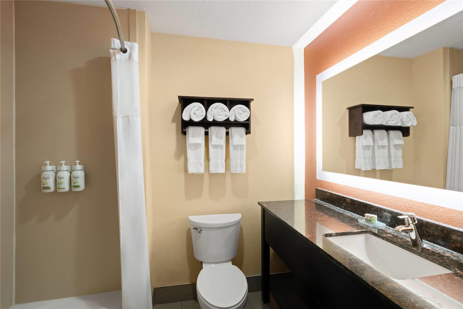 La Quinta Inn & Suites by Wyndham Florence - photo 61