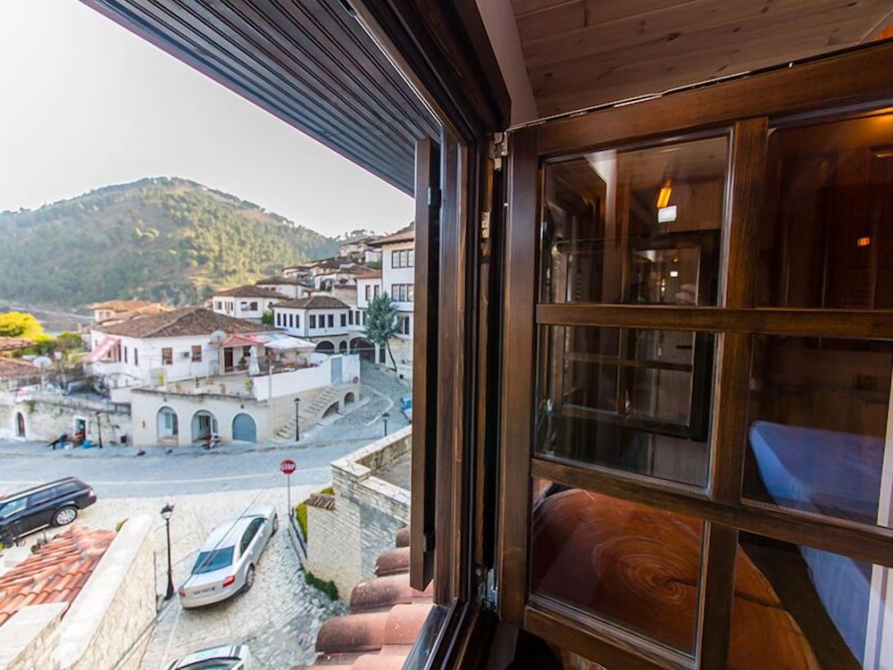Heraklis Hotel in Berat, Albania