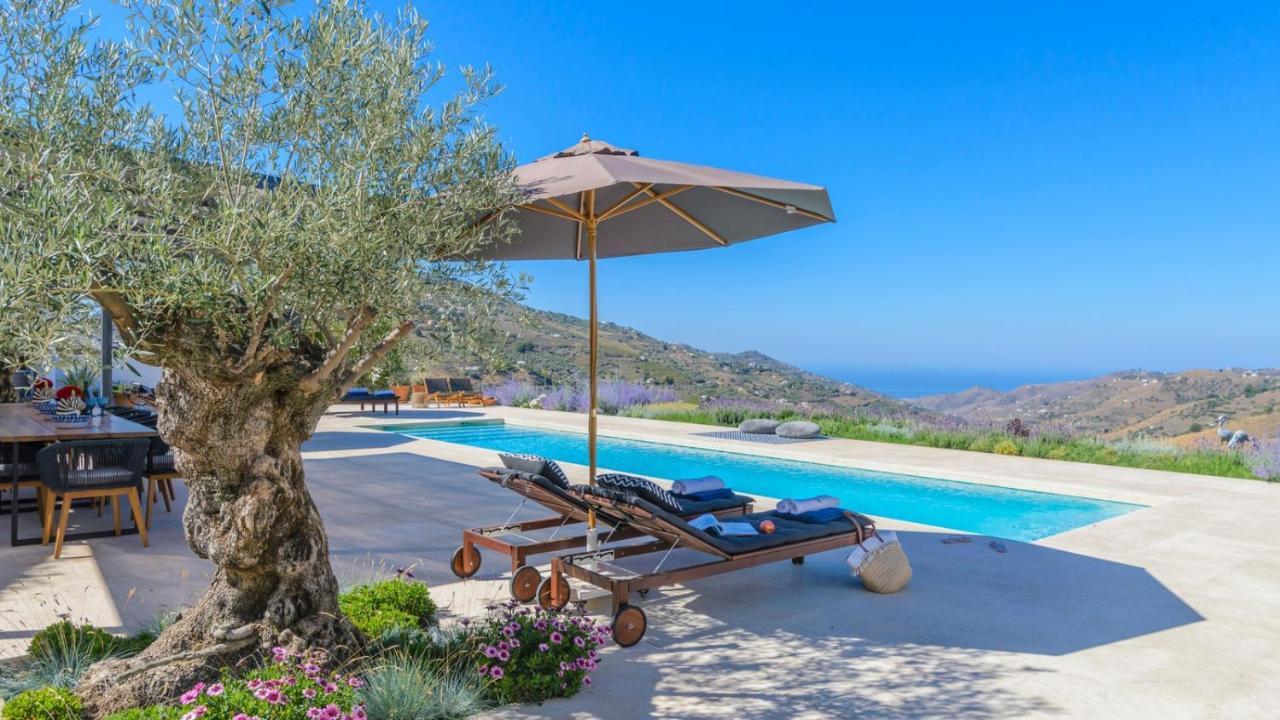 Finca El Frontin Competa by Ruralidays — 4-Star Luxury Hotel in Competa, Spain