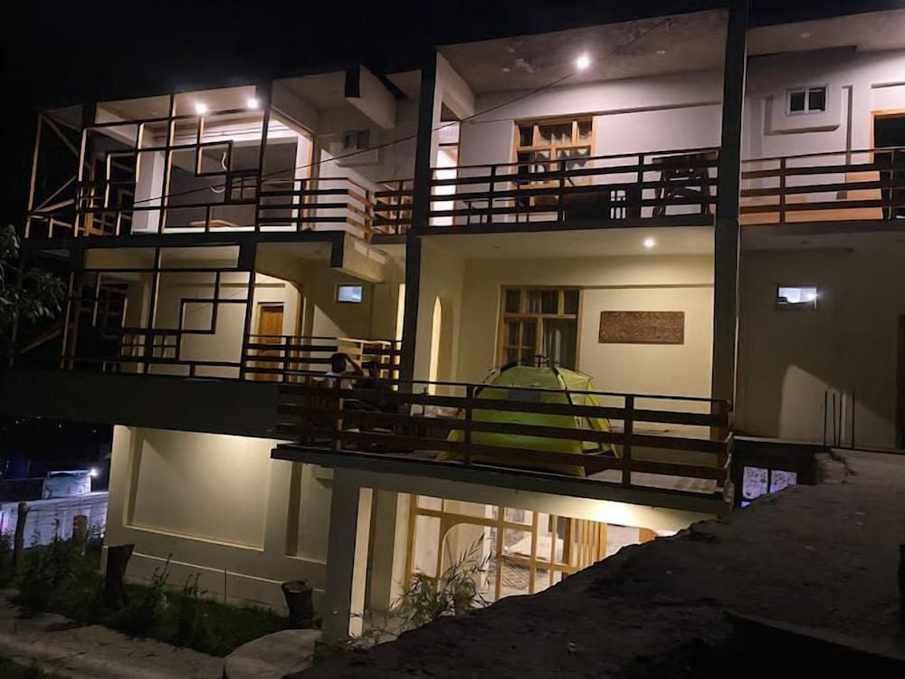 Himalyan Tiger Hotel in Barishal, Pakistan