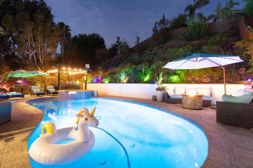 Luxurious Family 5 Bedroom Getaway — 4-Star Luxury Hotel in San Diego, United States