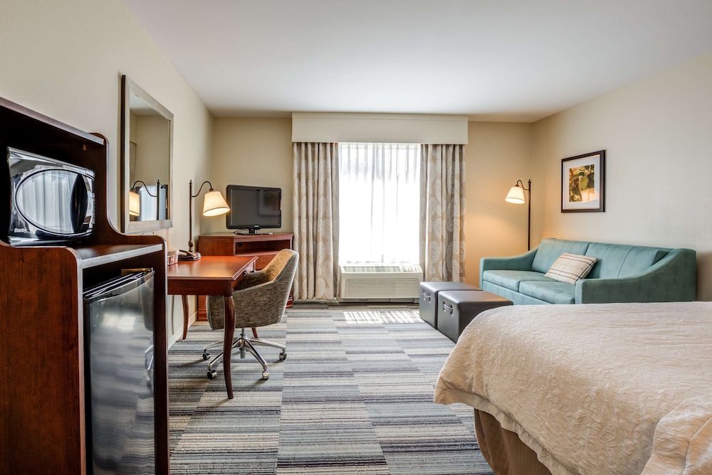 Hampton Inn & Suites Westford Chelmsford - photo 8