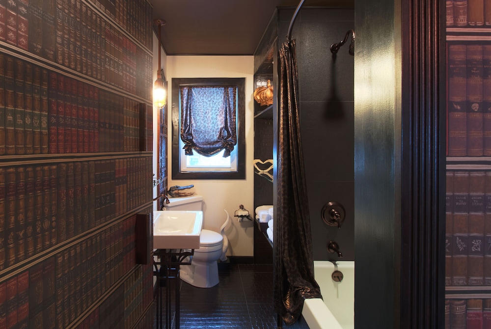 The Roxbury - photo 212