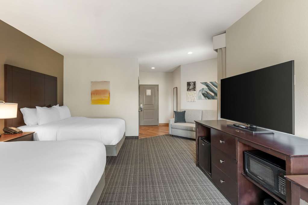 Comfort Inn & Suites Verona at Turning Stone Resort Casino - photo 21