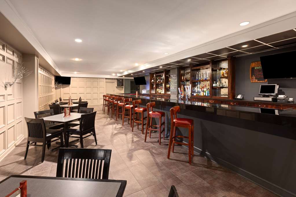 Wyndham Garden Norfolk Downtown - photo 9
