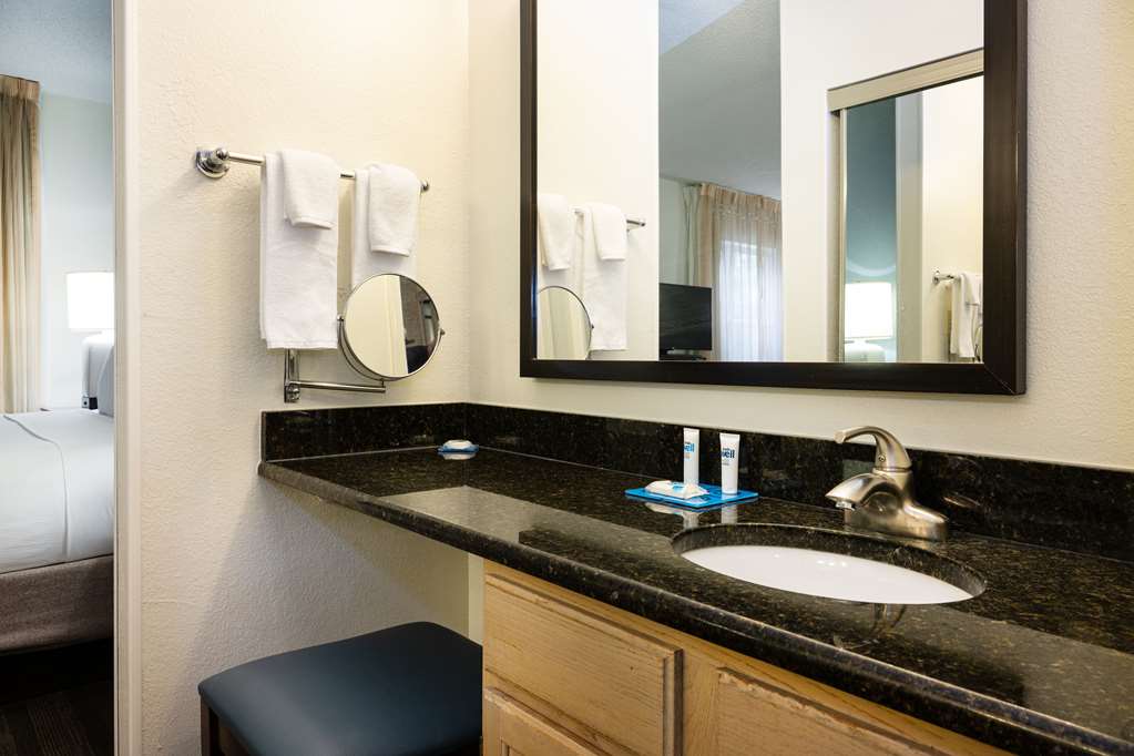 Hyatt House Herndon Reston - photo 24