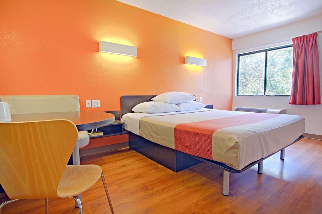 Motel 6 East Brunswick NJ - photo 9