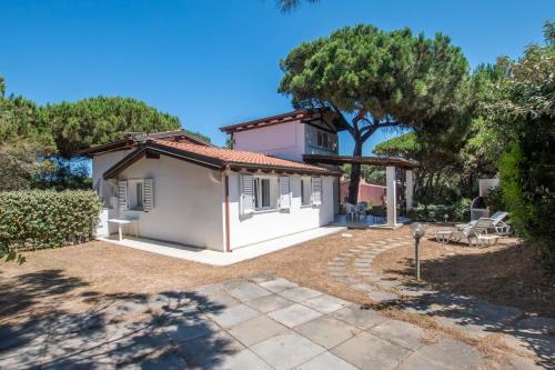 Villa Lentischio 2 — 4-Star Luxury Hotel in Valledoria, Italy