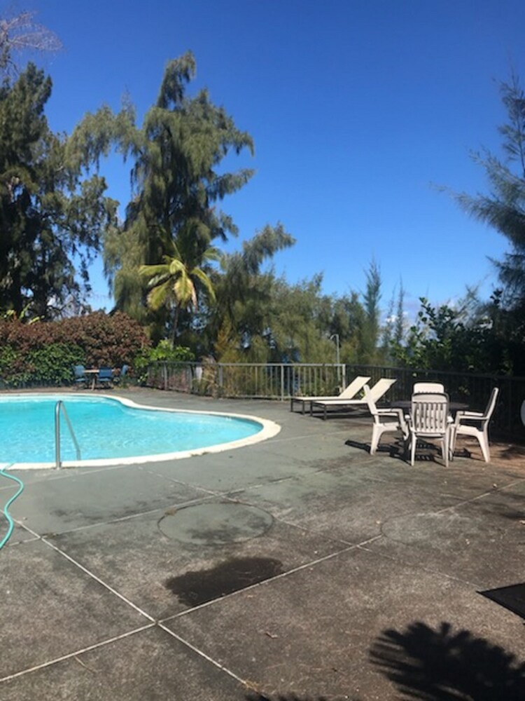 Country Club Condo Hotel — Hilo