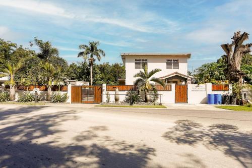 EcoMar Rentals Casa: Naturaleza Piscina & Playa — 4-Star Luxury Hotel in Cabo Rojo, Puerto Rico
