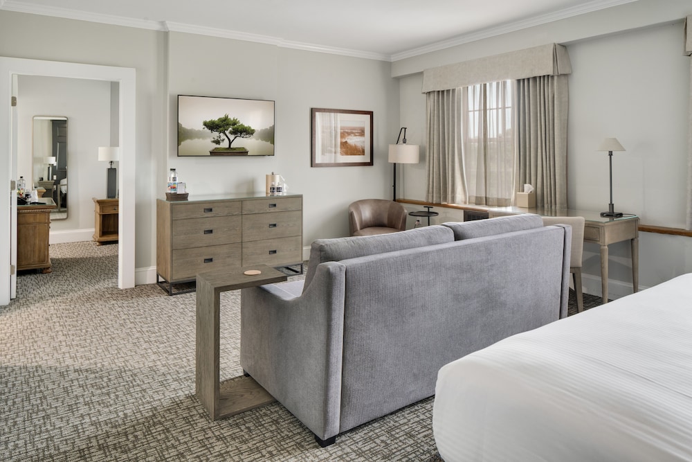 The Tidewater Inn - photo 13
