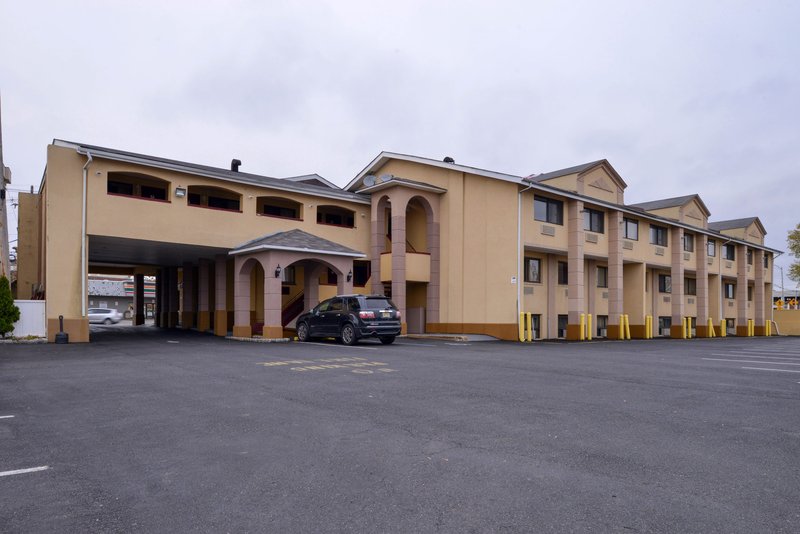 Tp Hotel — hotel in Toms River