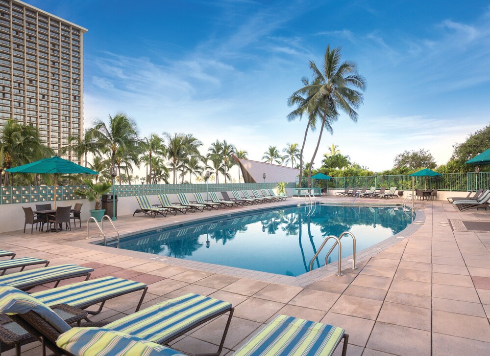 Waikiki Marina Resort at the Ilikai - photo 16