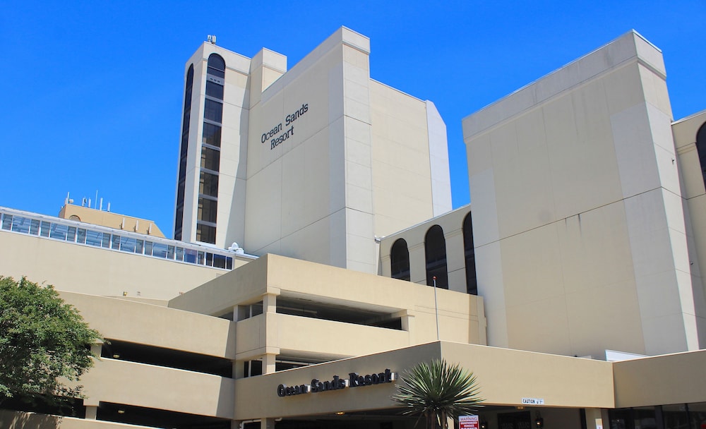 Ocean Sands Resort Oceanfront Virginia Beach by Vacatia - photo 35