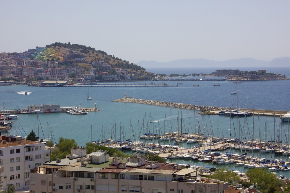 Suhan Seaport Hotel — hotel in Kusadasi
