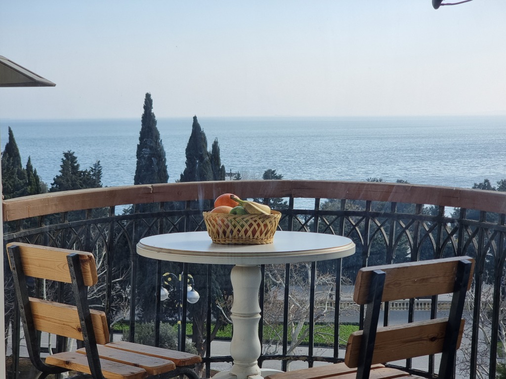 Old city sea view apartment by Bakuapart — 4-Star Luxury Hotel in Baku, Azerbaijan