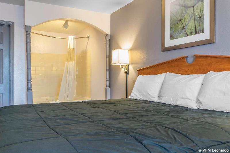 Studio 6 Suites Louisville KY Airport Expo Center - photo 17