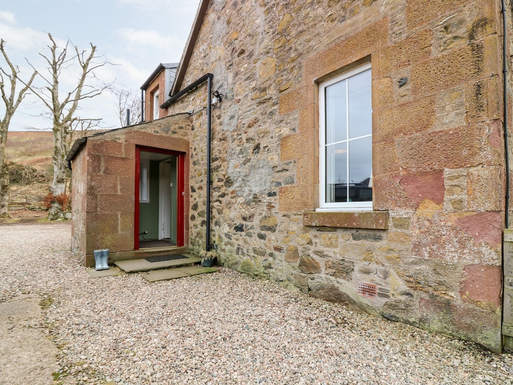 White Hillocks Farm House — 4-Star Luxury Hotel in Kirriemuir, United Kingdom