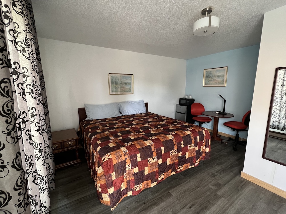 Liberty Motel - photo 18