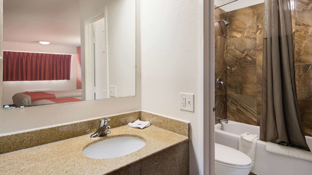 Motel 6 Richmond VA Midlothian Turnpike - photo 19