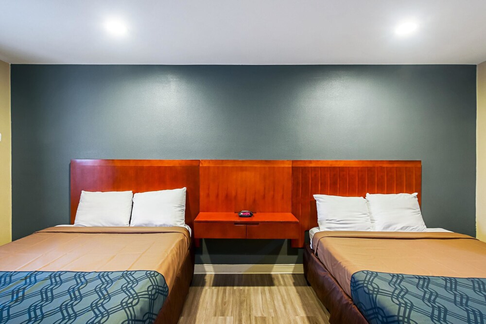 Econo Lodge San Bernardino I 215 - photo 14