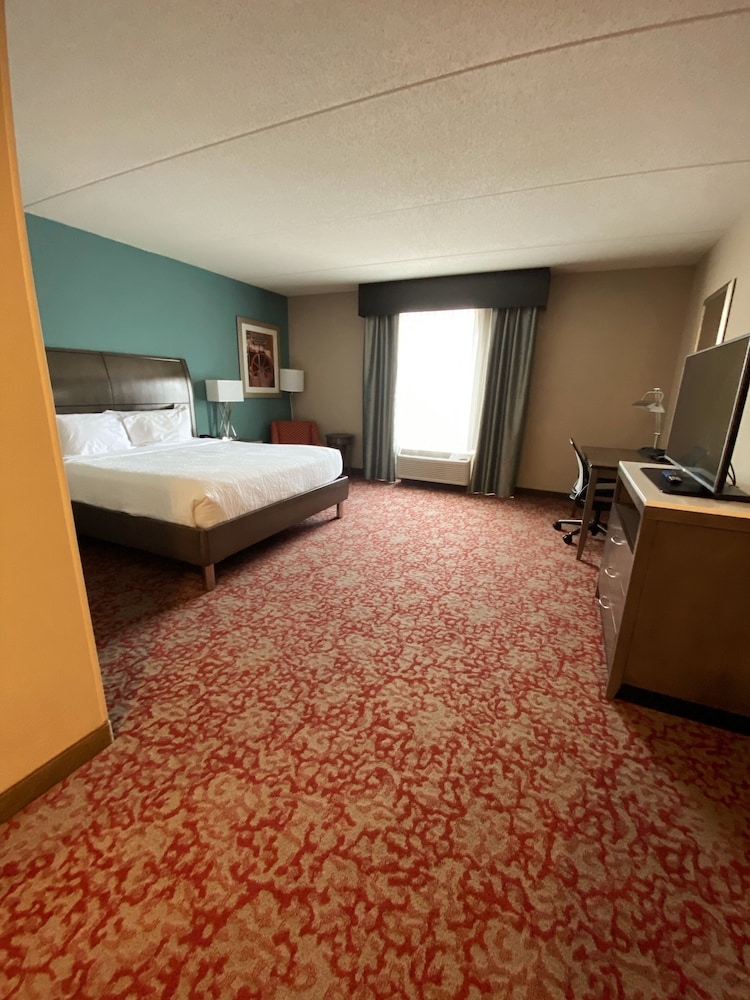 Hilton Garden Inn Bristol - photo 8