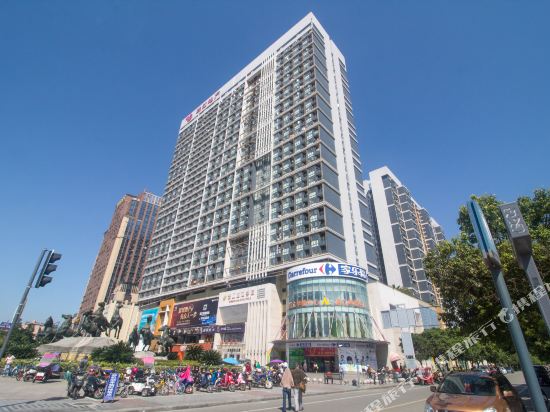 Wenjiang Binhai Hotel in Chengdu, People's Republic of China