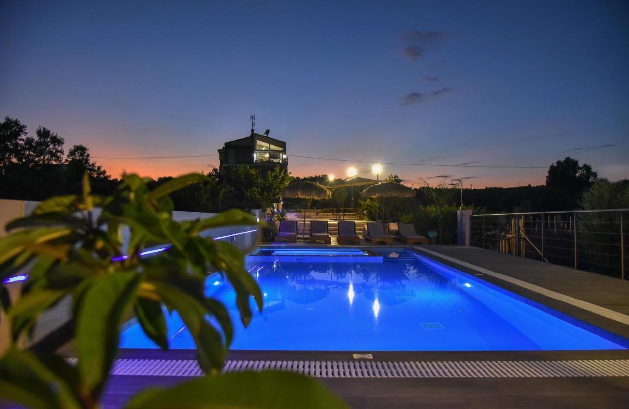 Villabayviewcrete in Limin Khersonisou, Greece