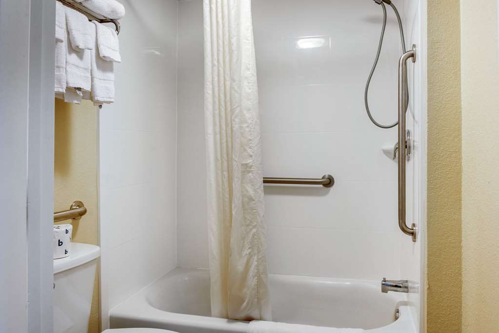 Econo Lodge Freeport Brunswick Area - photo 8